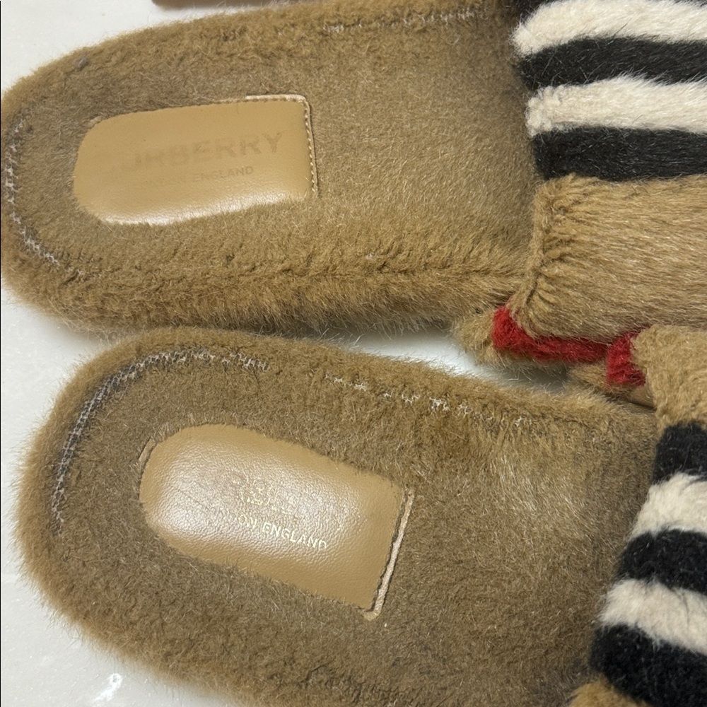 Burberry Hockley Faux Fur Slipper Sandal - Picture 9 of 9